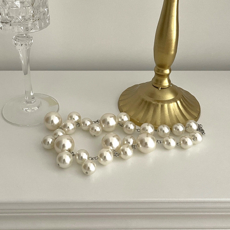 Elegant Pearl Necklace Pure Class and Beauty