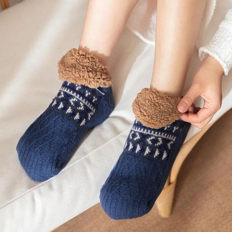 SOFTTRAX – Ultra-soft, non-slip socks for warm & cozy indoor comfort