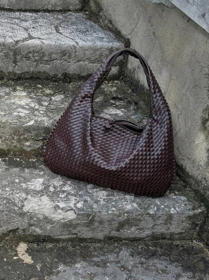 Alena Handbag – Elegant and Spacious Handbag for Women