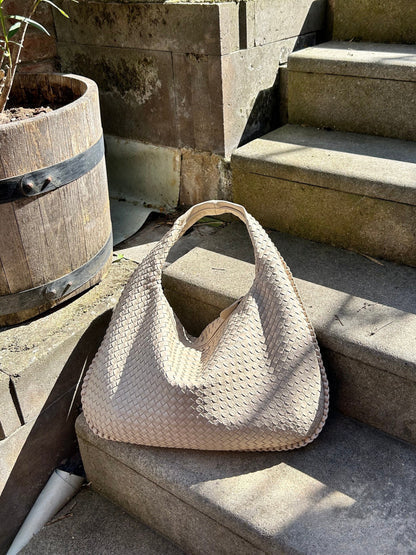 Alena Handbag – Elegant and Spacious Handbag for Women