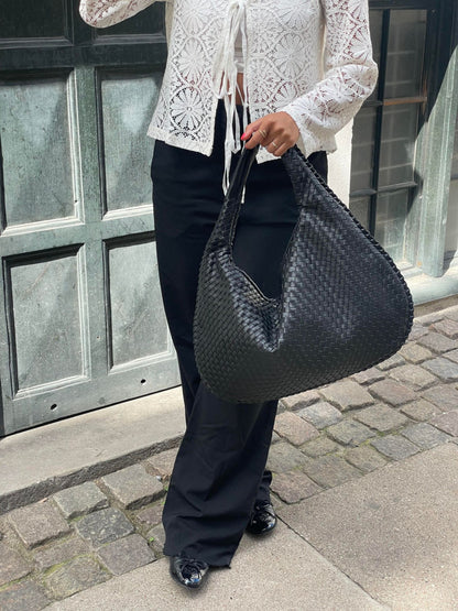 Alena Handbag – Elegant and Spacious Handbag for Women