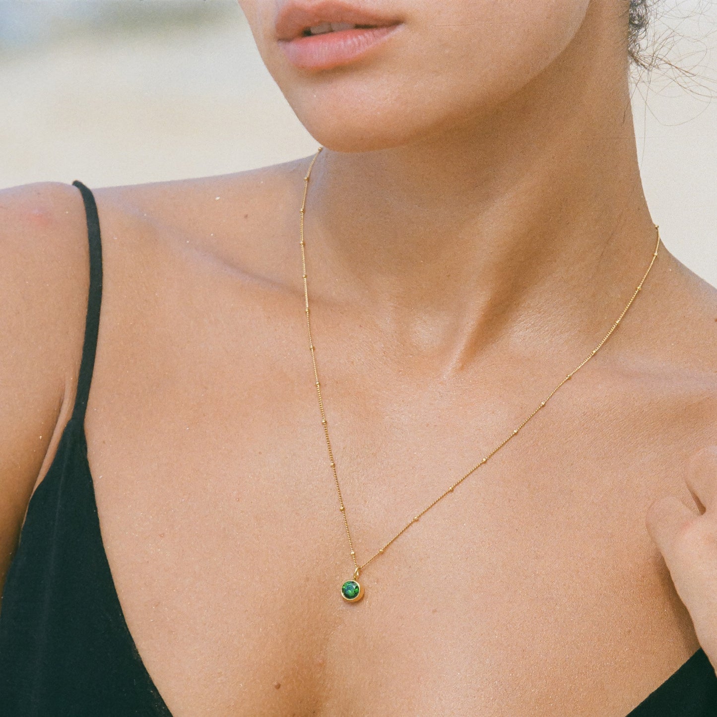 Aurora Birthstone Necklace - A Enchanting Connection