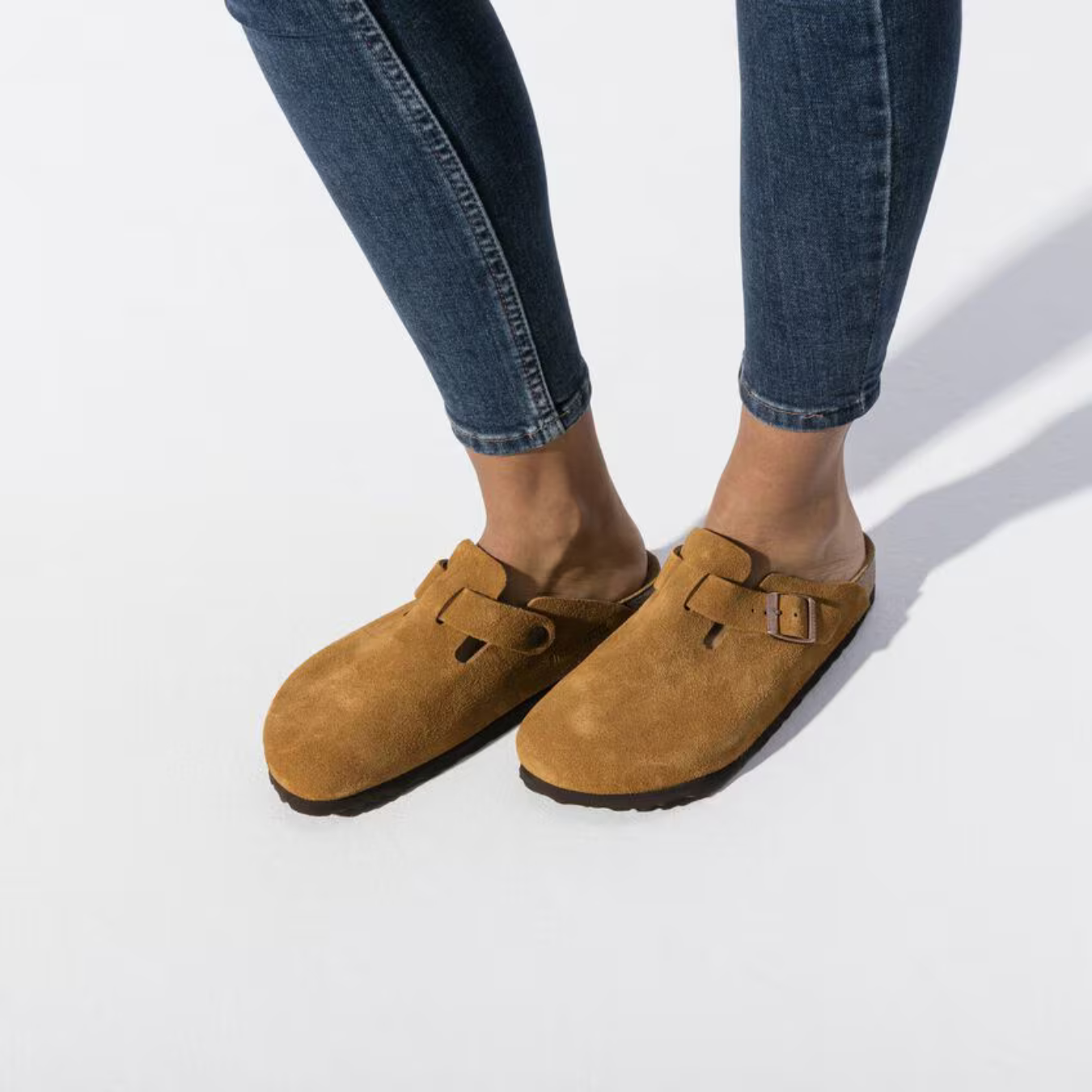 Boston | Taupe Suede – Classic Clogs with Cushioned Anatomical Footbed