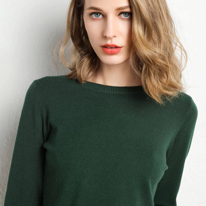 Cashmere Jumper with Classic Neckline for the Autumn Season