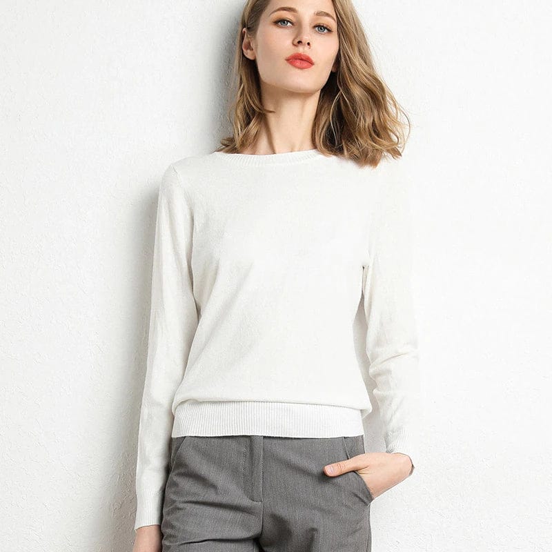 Cashmere Jumper with Classic Neckline for the Autumn Season