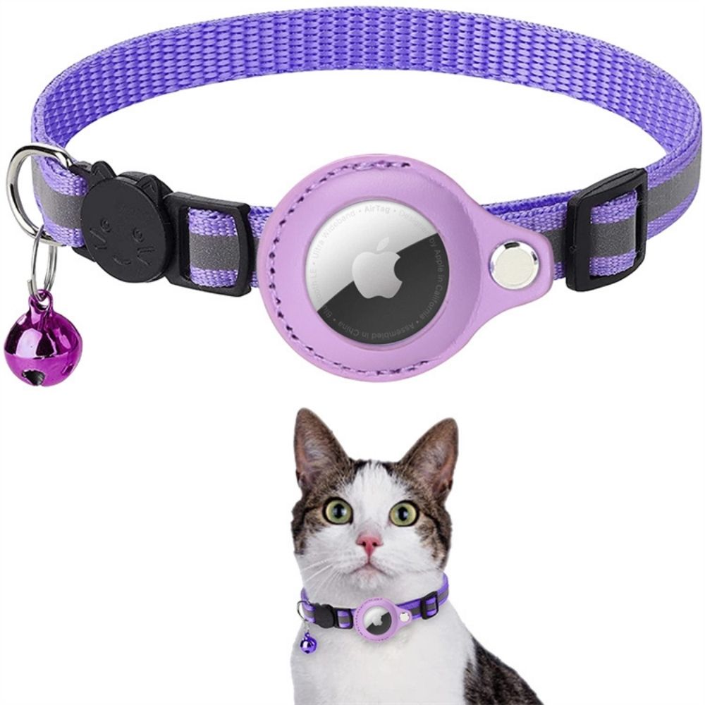 CAT GPS collar with quick-release fastener and reflective design for improved visibility at night