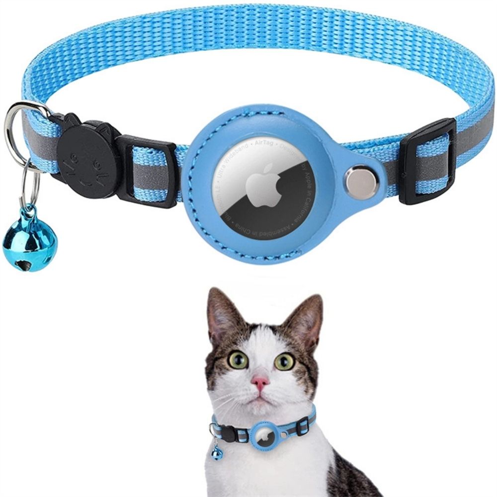 CAT GPS collar with quick-release fastener and reflective design for improved visibility at night
