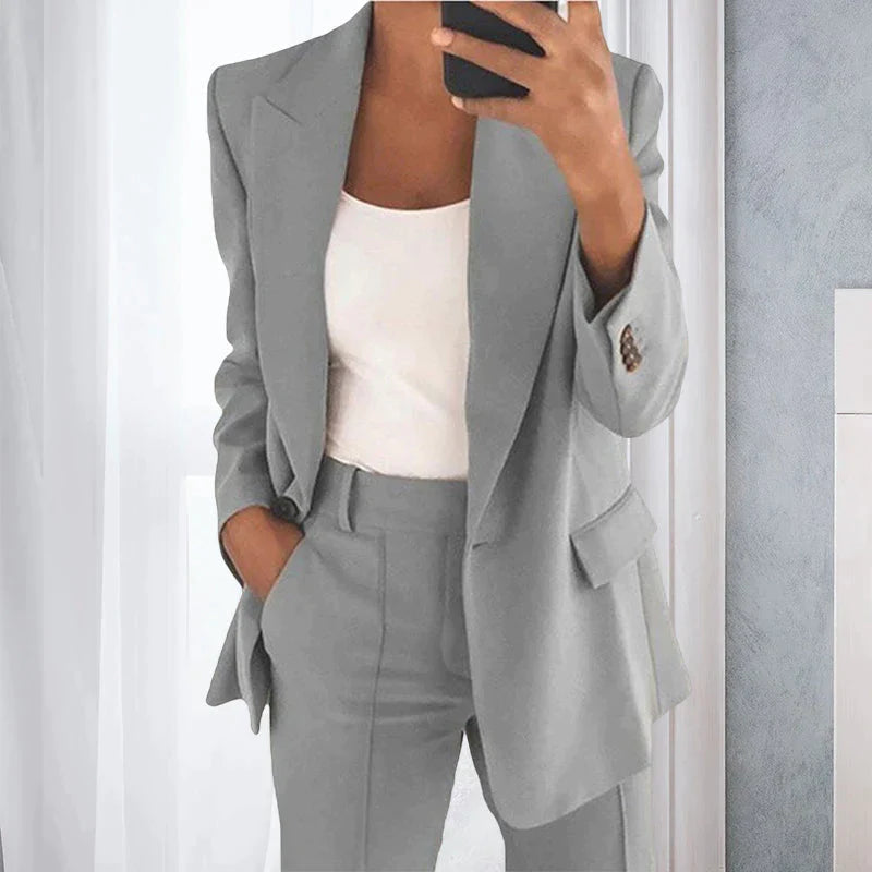 Charlotte - Women's Blazer & Pants Set