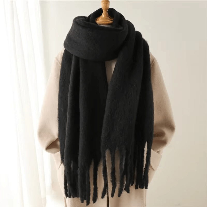 CosyCharm - Soft cashmere scarf with tassels for warm winter days
