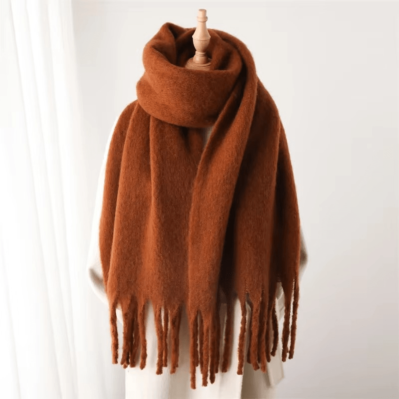 CosyCharm - Soft cashmere scarf with tassels for warm winter days