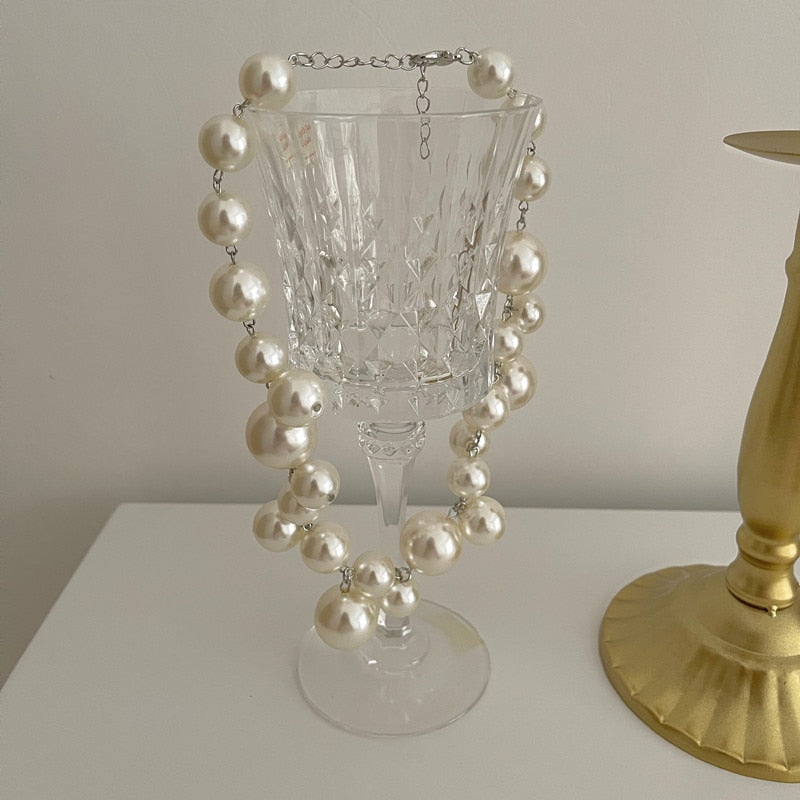 Elegant Pearl Necklace Pure Class and Beauty