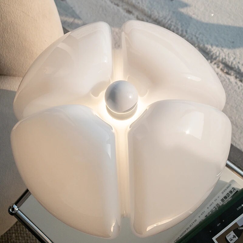 Flower Table Lamp – Elegant