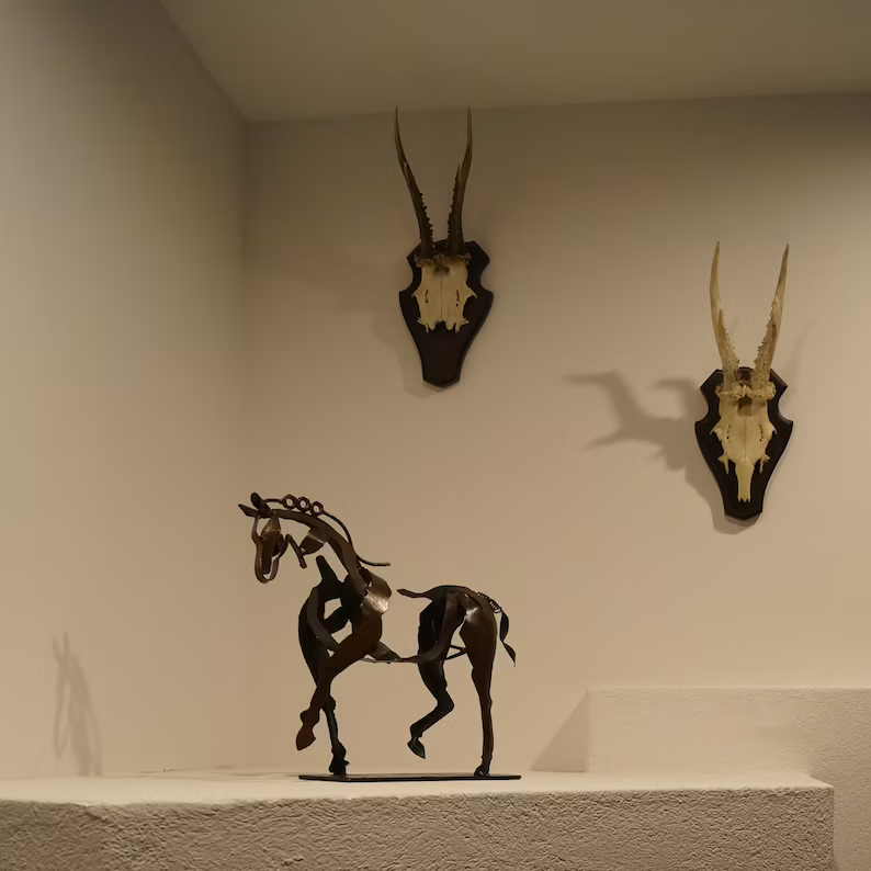 Handcrafted Horse Statue – Ferro