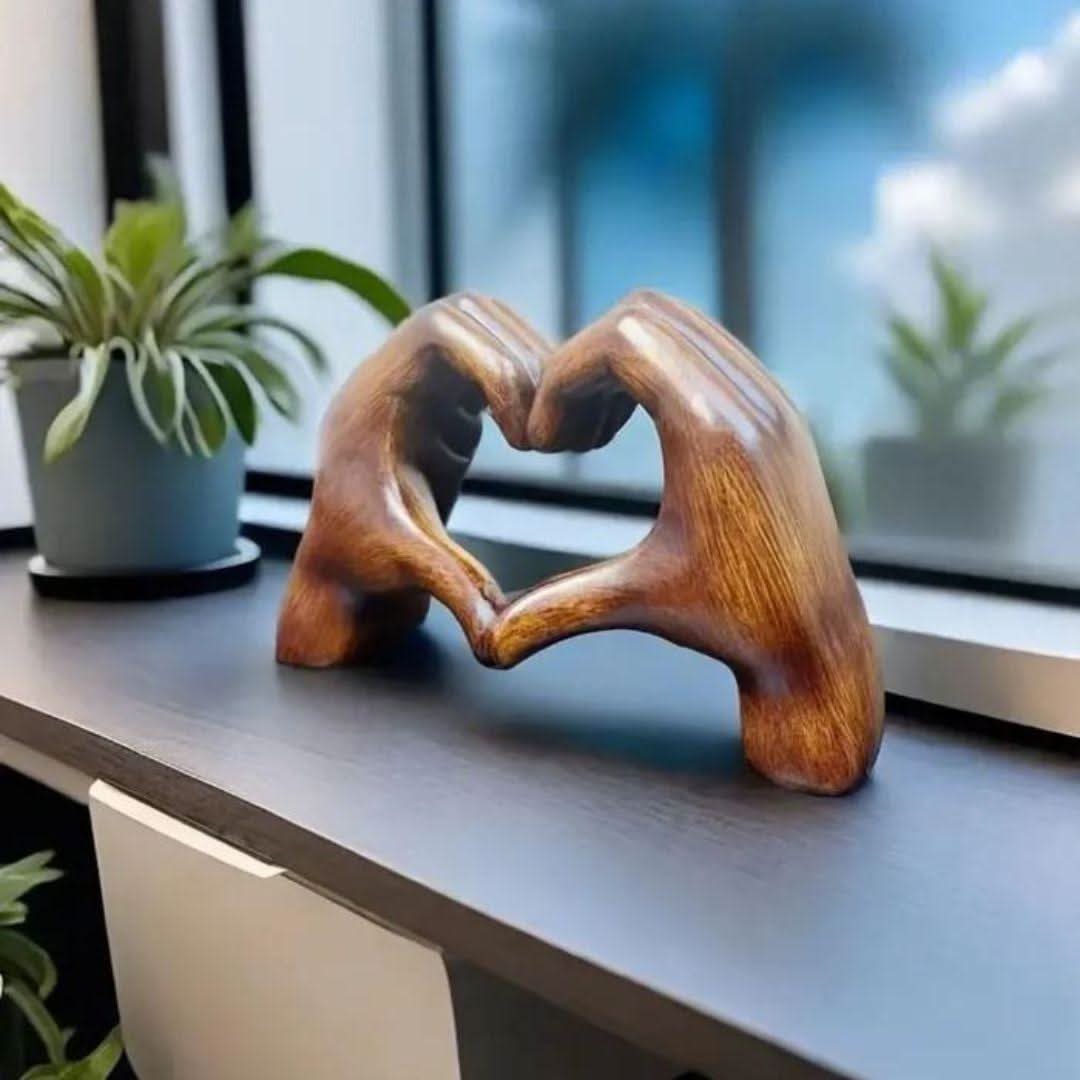 LOVESCULPT WOOD – Handmade wooden decorative figure for a loving home
