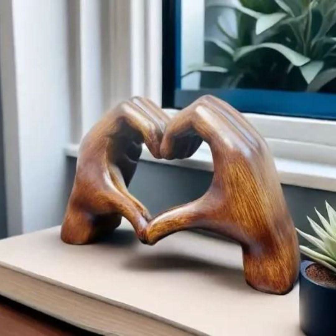 LOVESCULPT WOOD – Handmade wooden decorative figure for a loving home