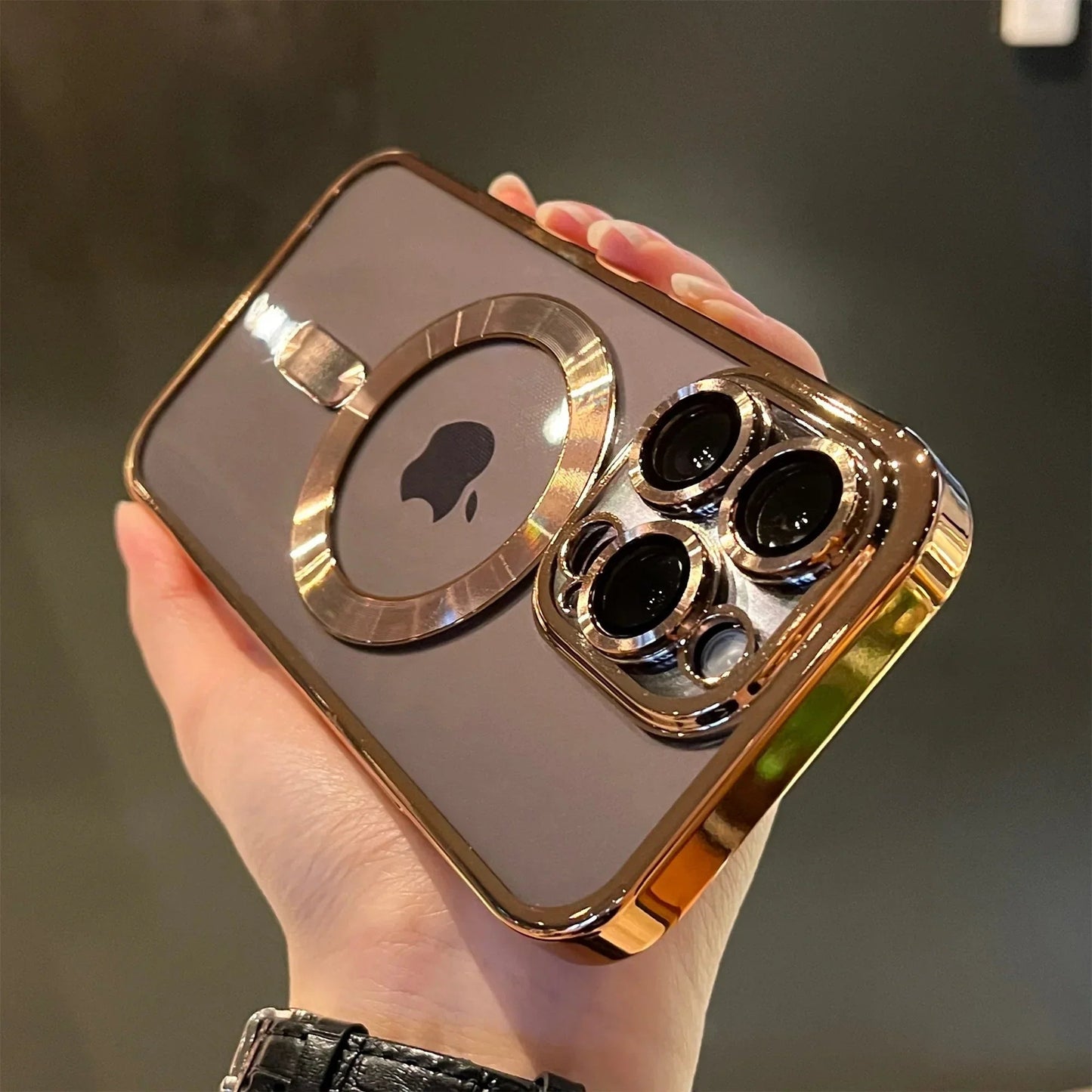 Magnetic Soft-Shell Case with Gold Finish for iPhone – Protection and Style