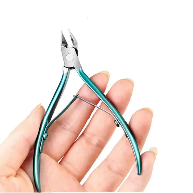 Nail Scissors in Stainless Steel