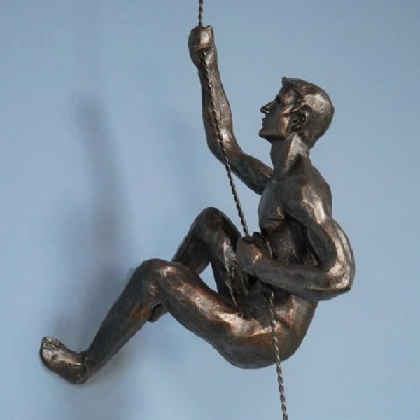 Olvoria | Climber Sculpture