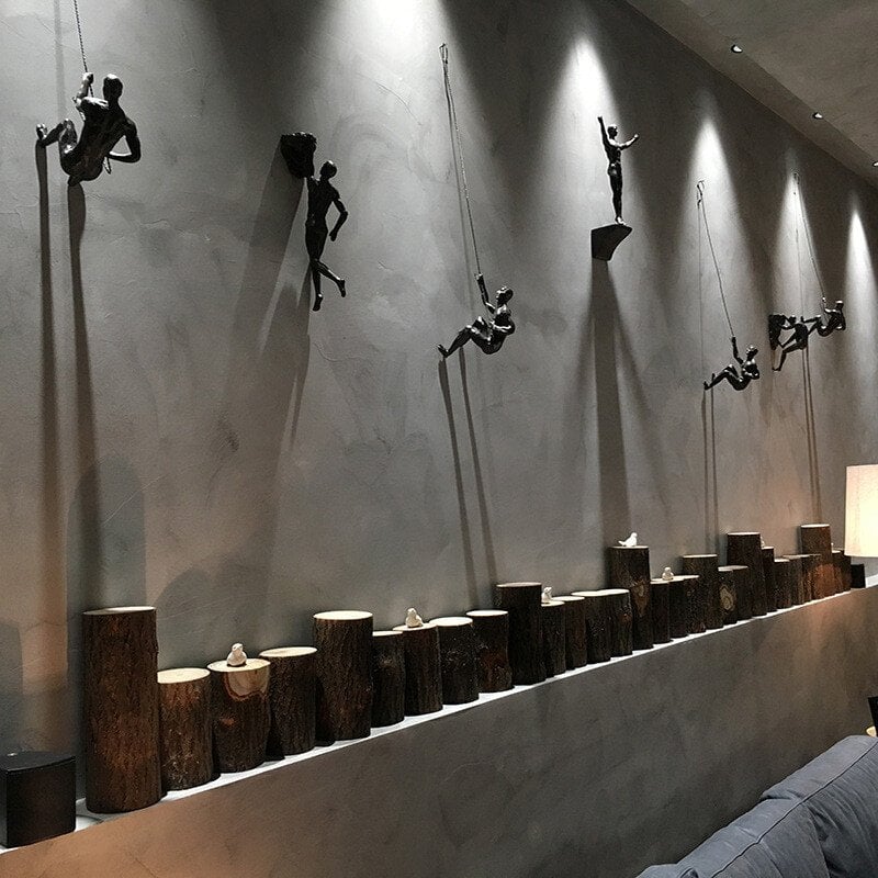 Olvoria | Climber Sculpture