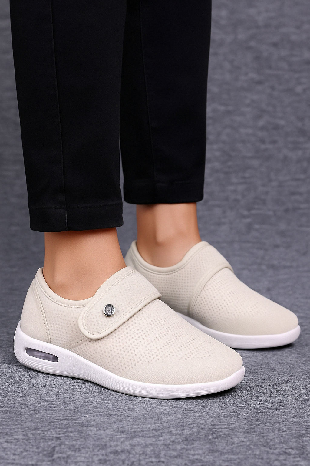 Olvoria | Comfortable Diabetic Shoes with Hook-and-Loop