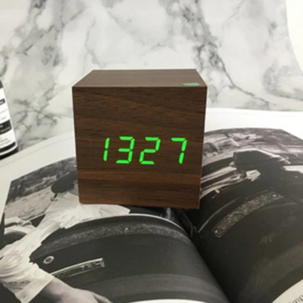 Olvoria | Digital LED Alarm Clock with Wood Look and Temperature