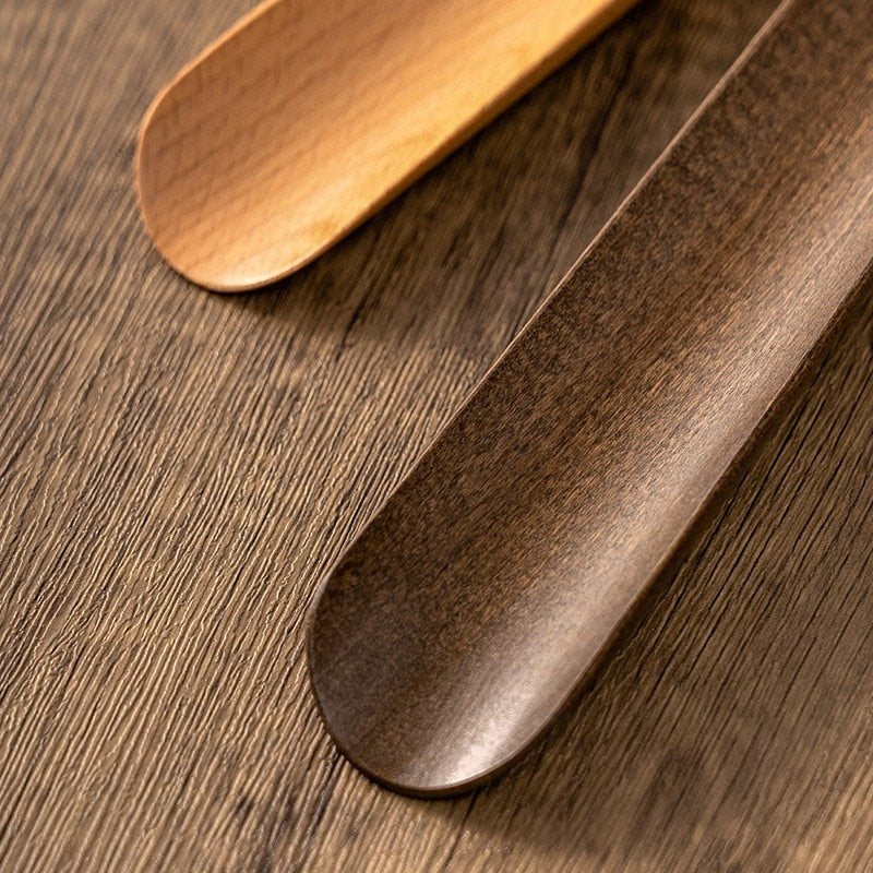 Olvoria | Long Handle Magnetic Shoe Horn