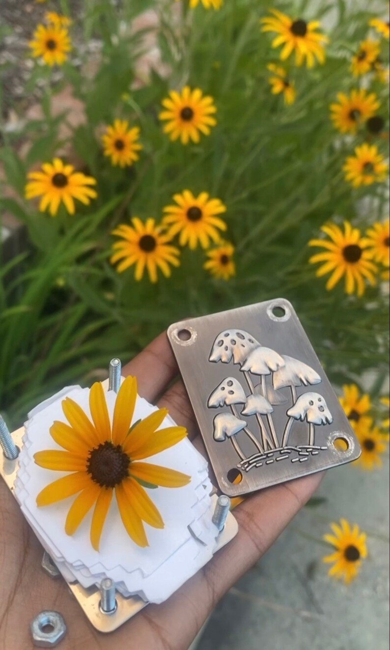 Olvoria | Mini Flower Press | Compact Botanical Keepsake Maker | Portable Craft Tool