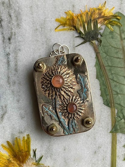 Olvoria | Mini Flower Press | Compact Botanical Keepsake Maker | Portable Craft Tool