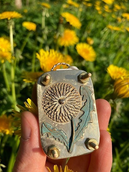 Olvoria | Mini Flower Press | Compact Botanical Keepsake Maker | Portable Craft Tool
