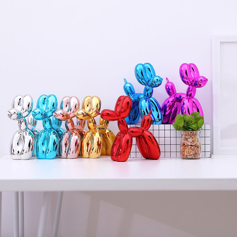 Olvoria – Modern Balloon Dog Sculpture with Metallic Surface
