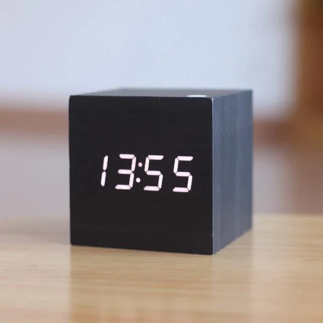Olvoria | Modern Digital Wood Clock