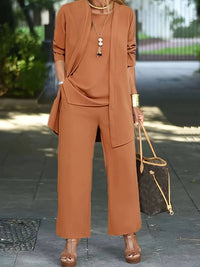Olvoria | Costume pantalon large pour femmes avec cardigan ouvert