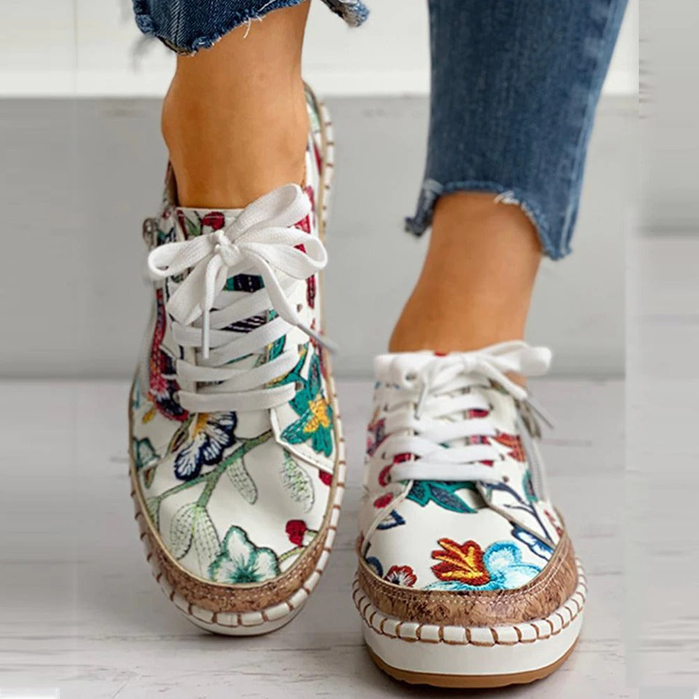 Santorini Flower Trainer Trend N1 of the Season