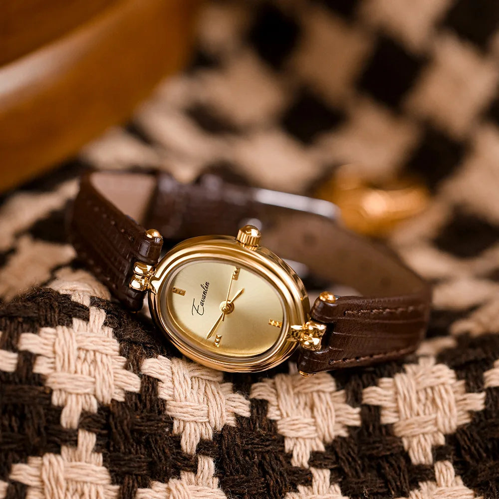 Sienna - Elegant Quartz Watch with Gold Dial