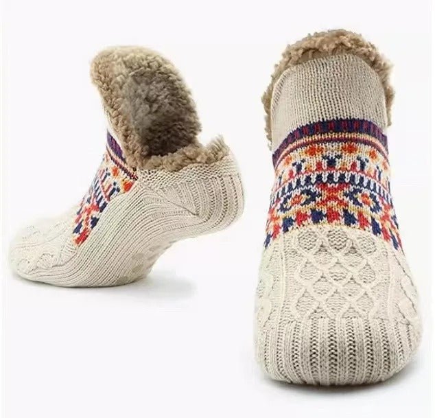 SOFTTRAX – Ultra-soft, non-slip socks for warm & cozy indoor comfort