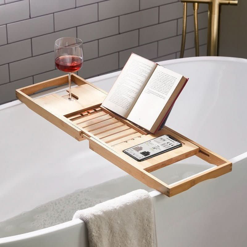 SOLAVERA – Luxurious Extendable Bamboo Bathtub Tray