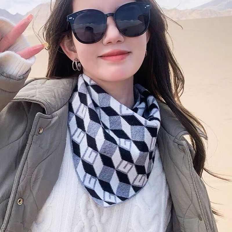 Triangle Scarf