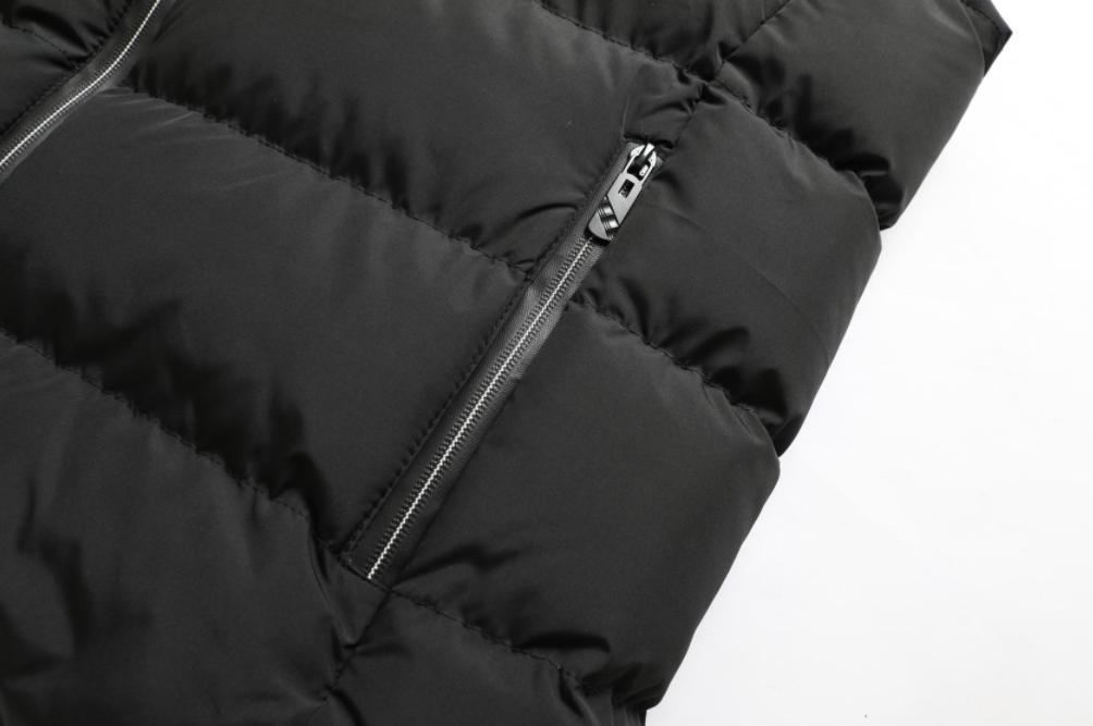 VitalWarm | Experience comfortable warmth, wherever and whenever you want, with this heated jacket