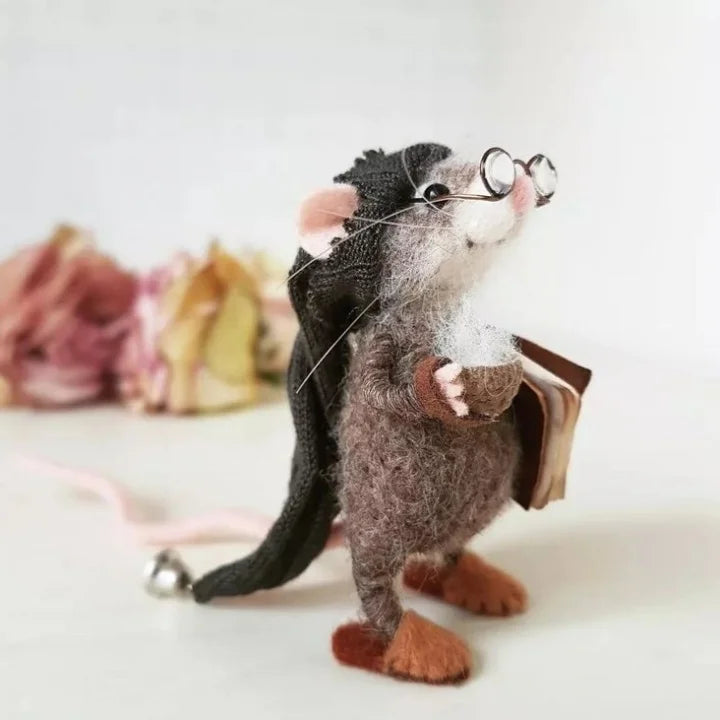 WhiskerWool™ – Handcrafted, Needle-Felted Mouse